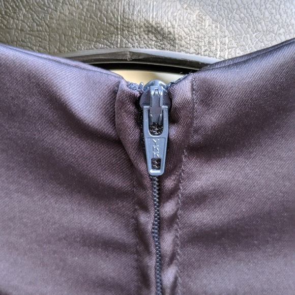 Tadashi long gown in eggplant - Picture 4 of 8